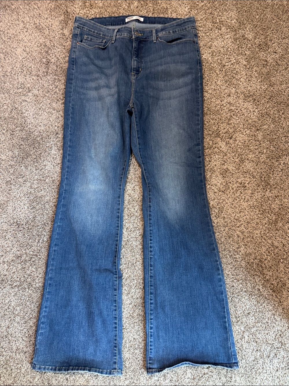 Women’s Levi’s High Rise Flare Blue Bootcut Jeans 16L